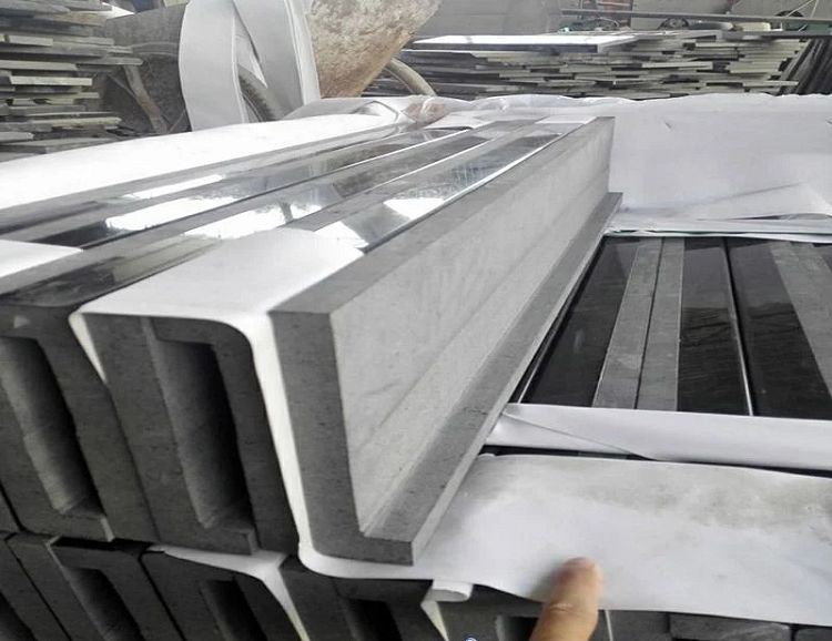Straight-Edge-Honed-Dark-Black-Color-G684-Swimming-Pool-Coping-Stonewebp 3001 Straight-Edge-Honed-Dark-Black-Color-G684-Swimming-Pool-Coping-Stonewebp 3001