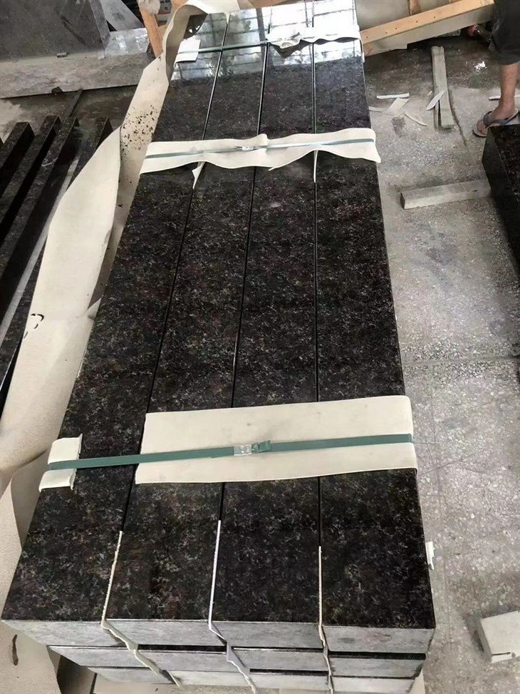 Tan-Brown-Absolute-Granite-Colors-Exterior-Flooring-Designs.webp (4)(001)