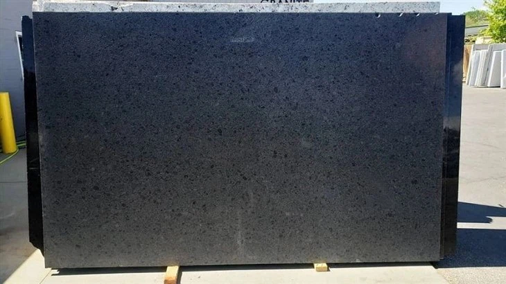 Black-Pearl-Granite-for-Kitchen-Floor-Wall-Tile-Slab.webp (3)(001)